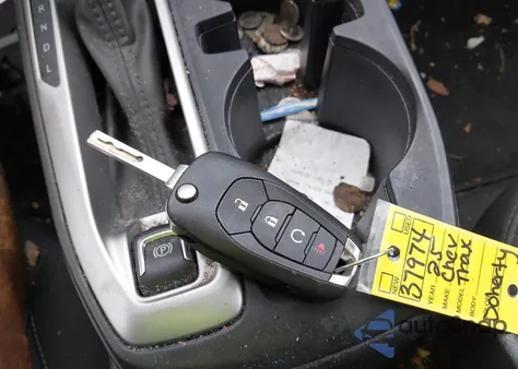 2025 Chevrolet Trax Fwd Ls from USA, damaged, VIN KL77LFEP7SC013549